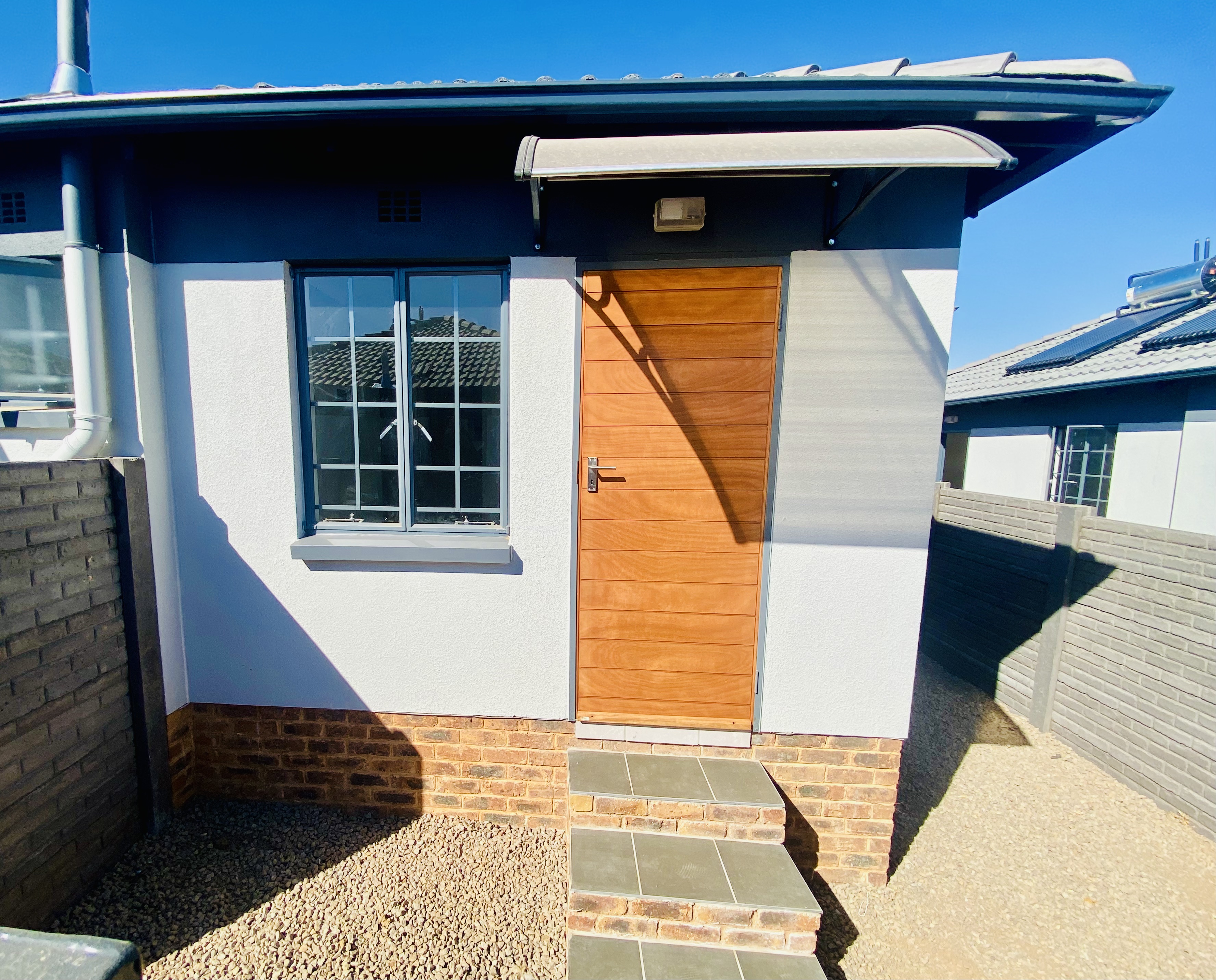 Bachelor Apartment – Glenway Estate